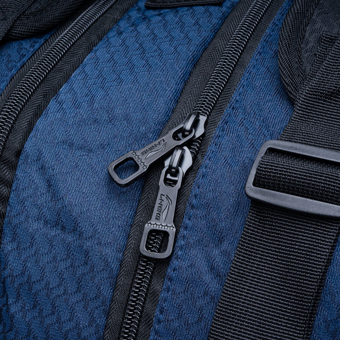 Parallel Kitbag Navy Red