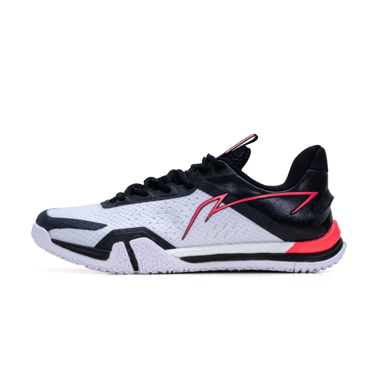 Saga SE-White/Black-9 UK